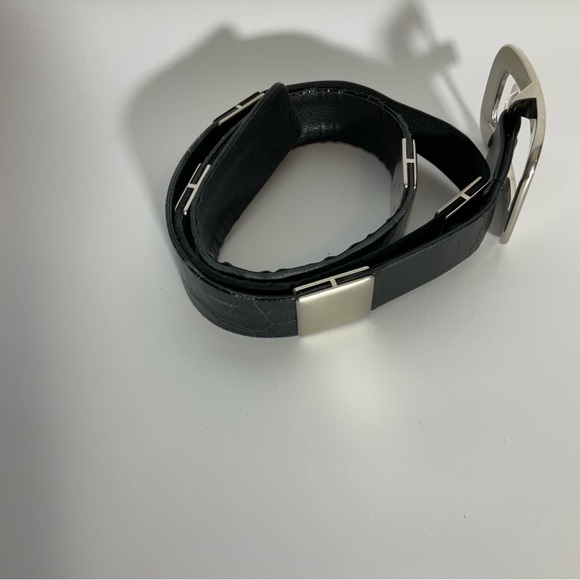 Suzi Roher Canada Black Leather Belt w/Silver Rectangle Hardware w/Silver Buckle - Picture 9 of 14